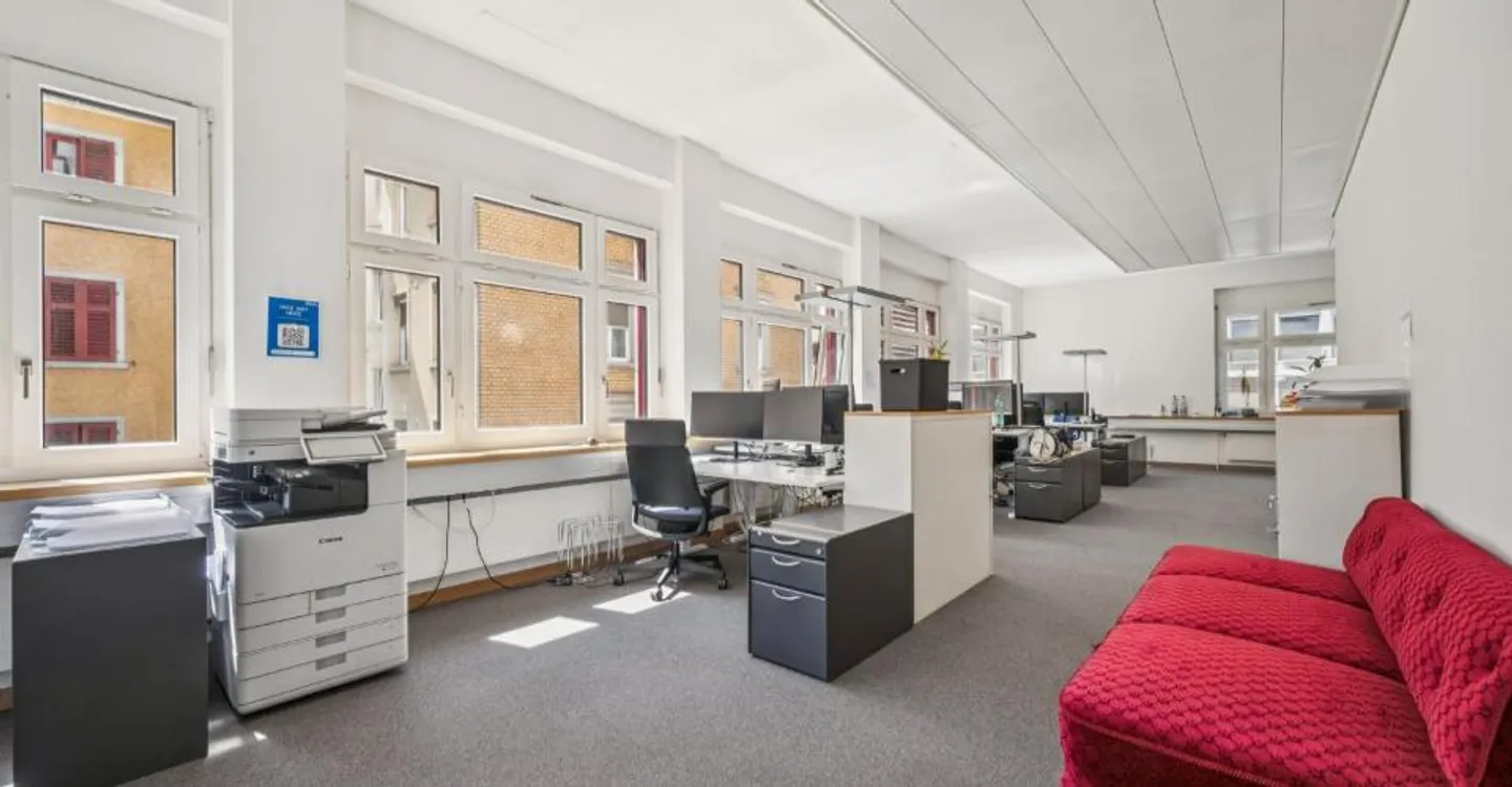 Office space in prime location near Oerlikon train station - in Züri11 - Photo 4 of 9
