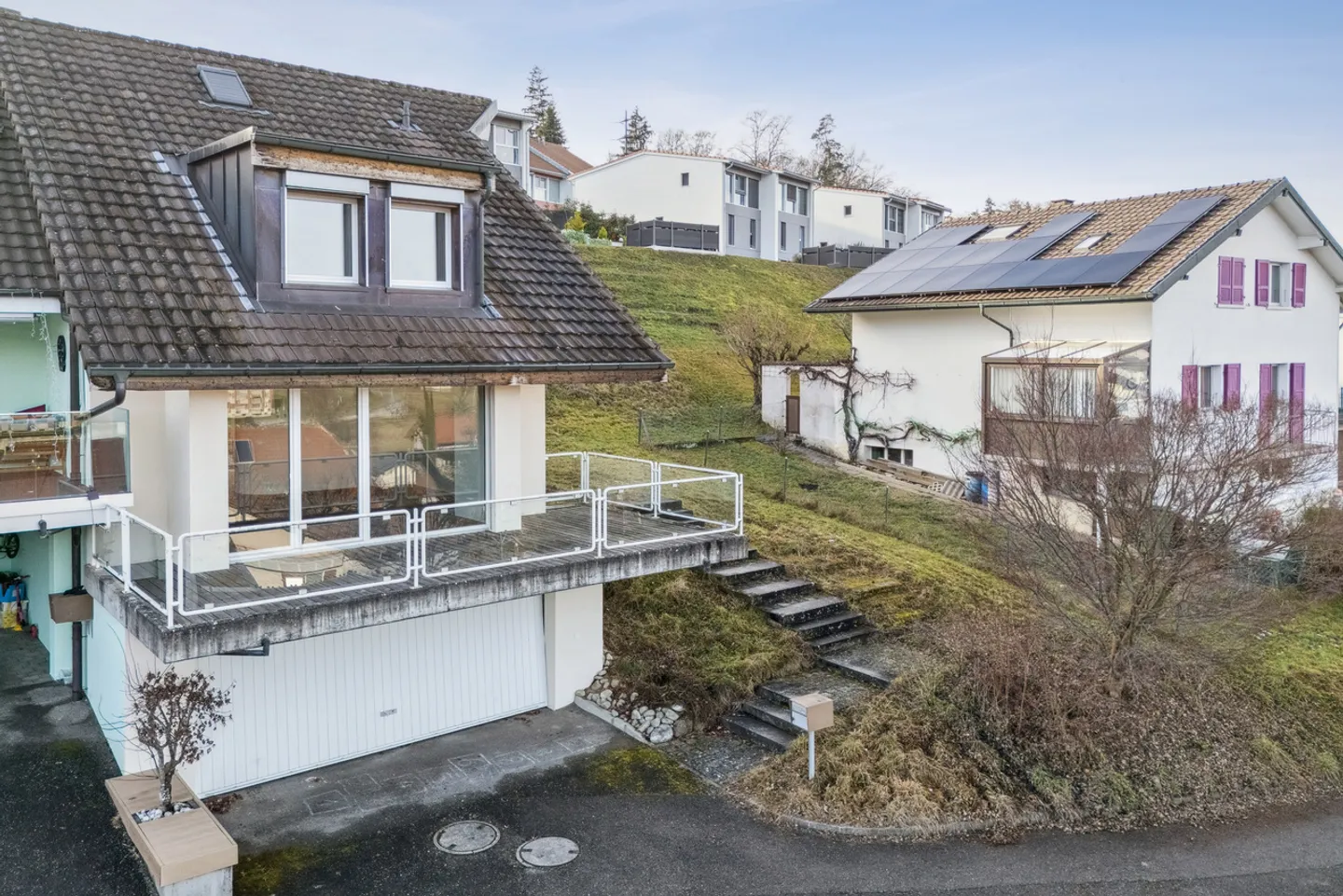 Reihenhaus mit 5,5 Zimmern in der Nähe aller Annehmlichkeiten - Foto 3 von 15