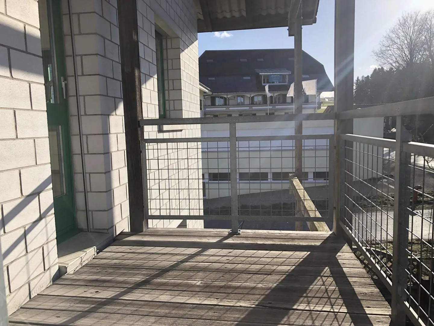 Helle 3 ½-Zimmer Wohnung mit zwei Balkonen und eigener Waschküche - Foto 8 von 9