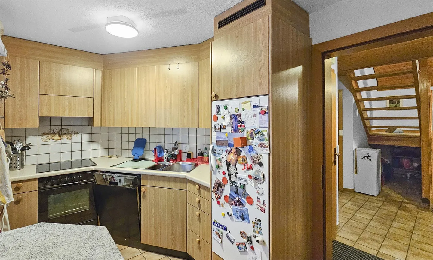 Charmante maison de ferme à deux familles avec écuries et terres de pâturage - Photo 18 sur 28