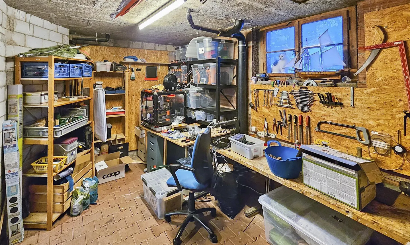 Charmante maison de ferme à deux familles avec écuries et terres de pâturage - Photo 23 sur 28