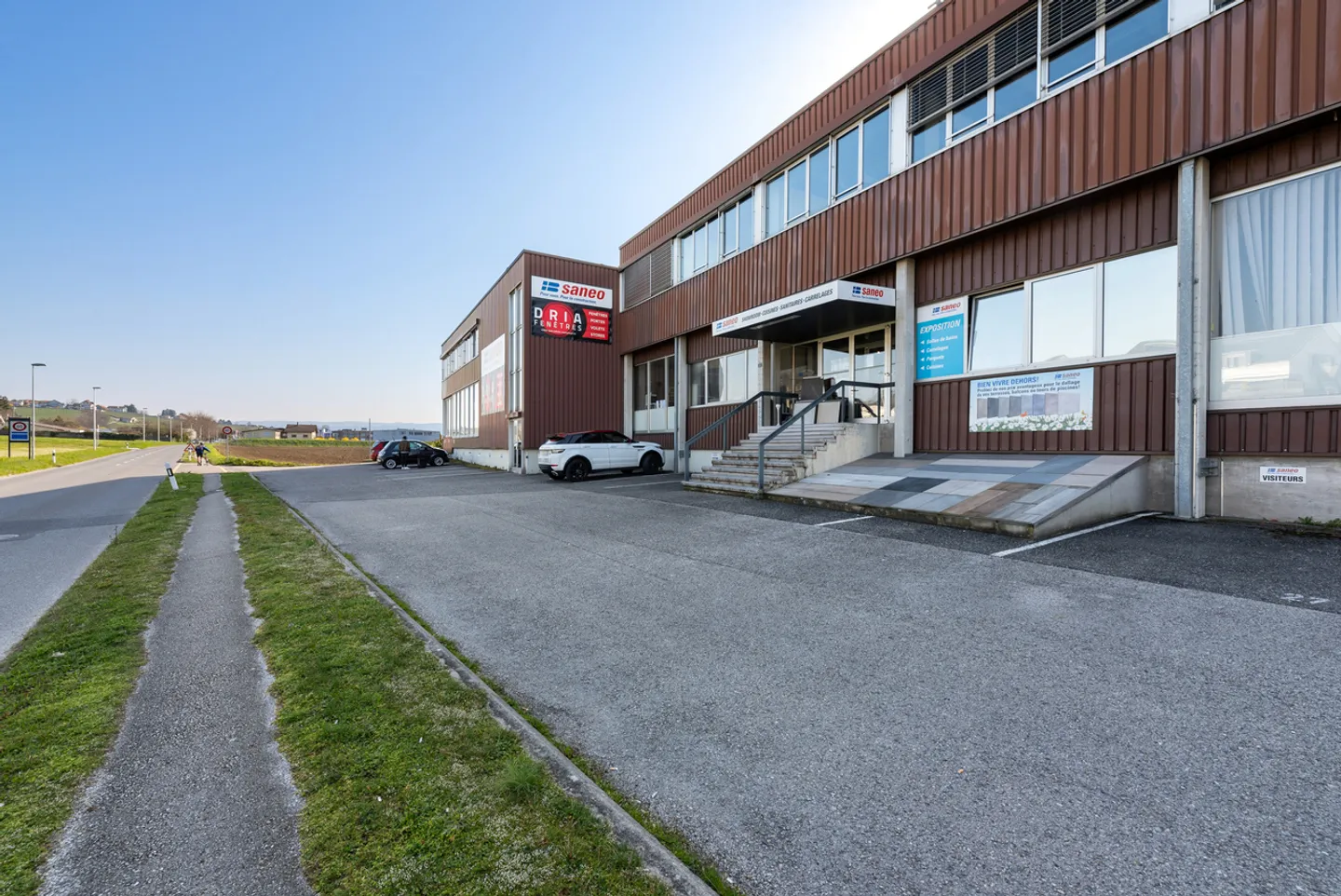 Locale commerciale 190m2 - vicino all'autostrada e ai trasporti - montacarichi - Foto 1 di 5
