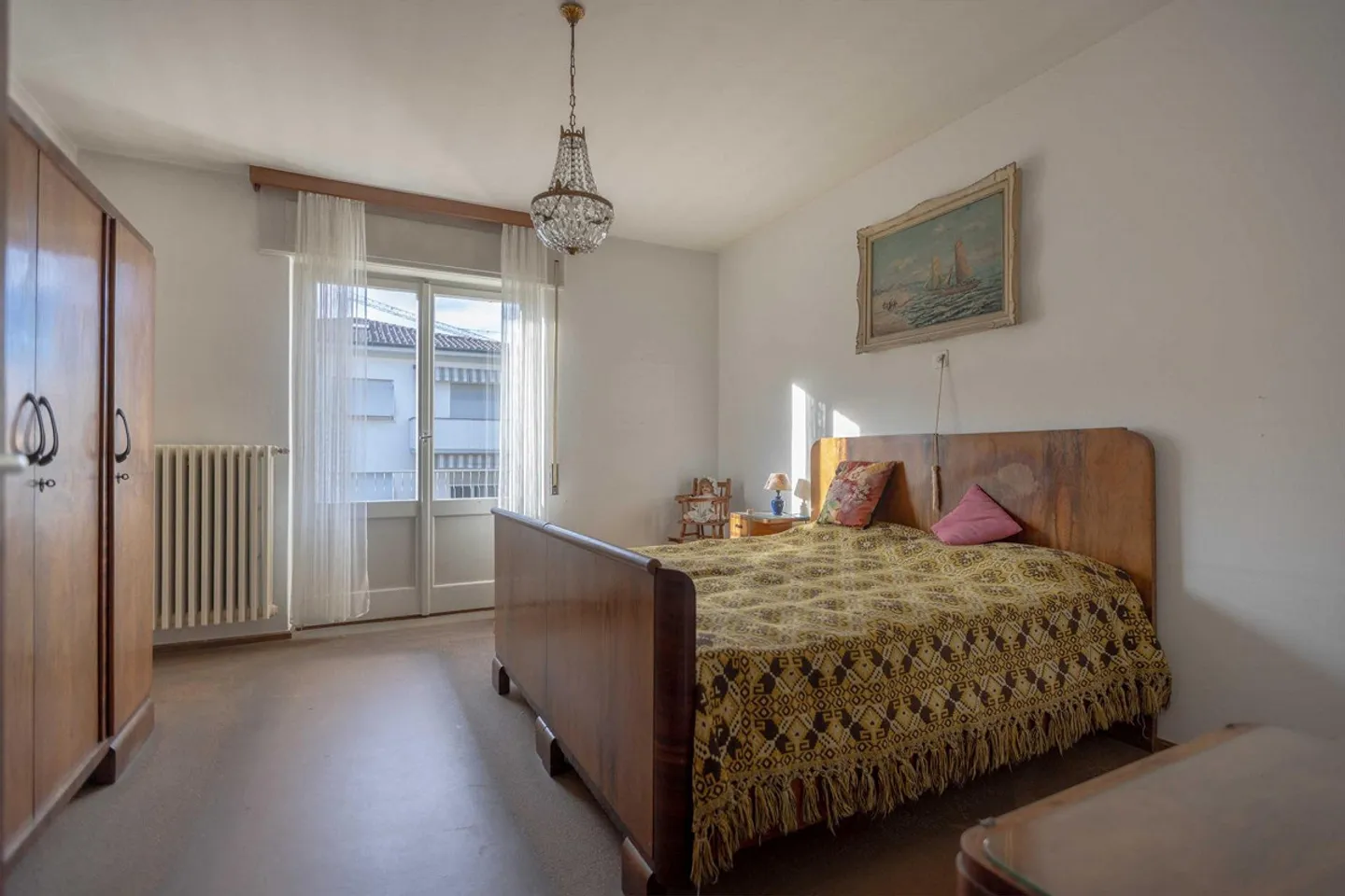 GELEGENHEIT - ZWEIFAMILIENHAUS 7.5 MIT GEWERBLICHEM RAUM IN CHIASSO - Foto 5 von 9