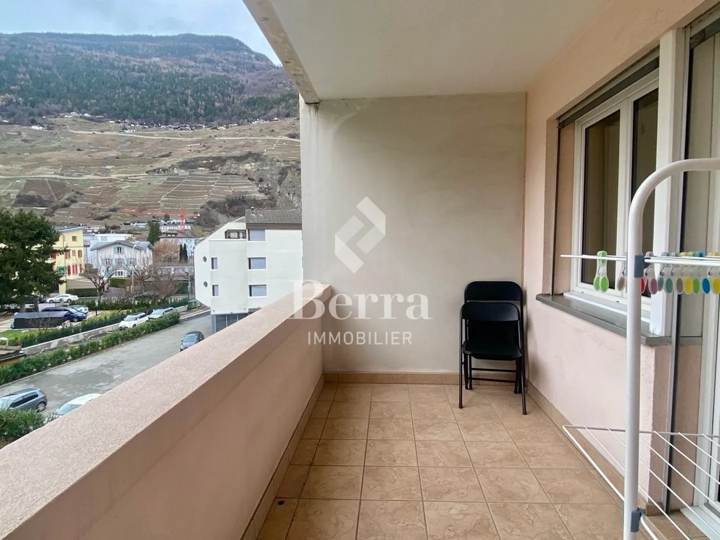 Appartement 4,5 pièces bien situé à Martigny - beau potentiel - Photo 11 sur 14