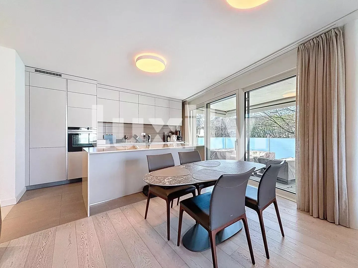 Appartement mit hohem Standard und Terrasse - Wohngegend und ruhig - Foto 2 von 3