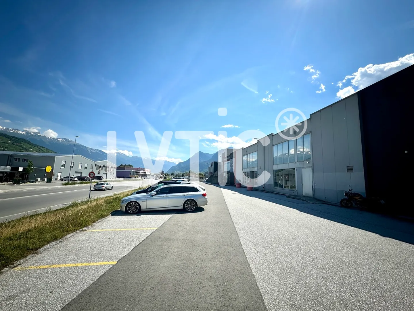 Räumlichkeiten, Geschäft, Werkstatt von 400 m2 zur Miete in Granges - Sierre - Foto 7 von 9