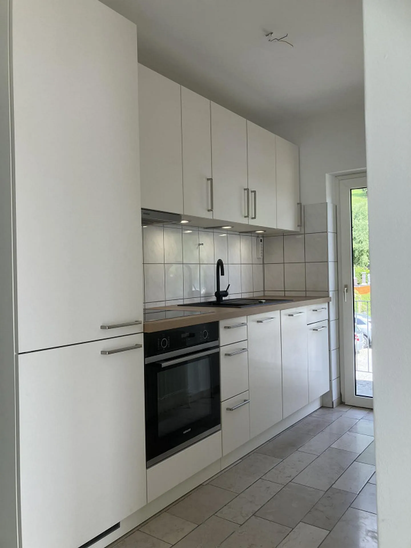 VUE qui INSPIRE – Appartement lumineux de 4 pièces avec vue sur le lac et les montagnes - Photo 5 sur 18