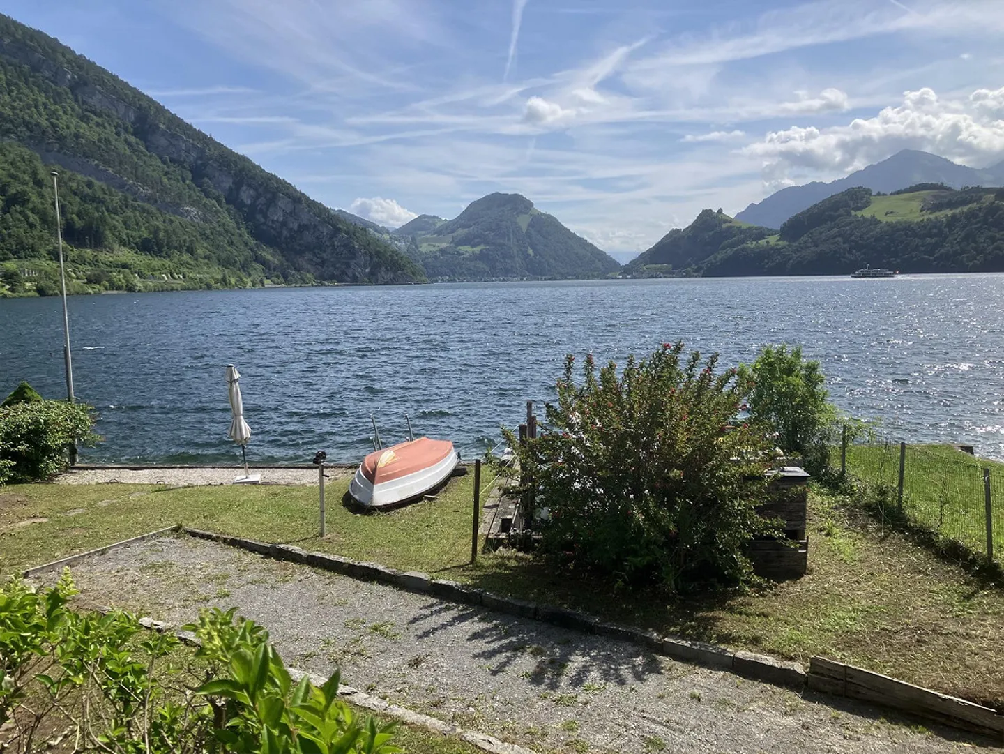 VUE qui INSPIRE – Appartement lumineux de 4 pièces avec vue sur le lac et les montagnes - Photo 15 sur 18