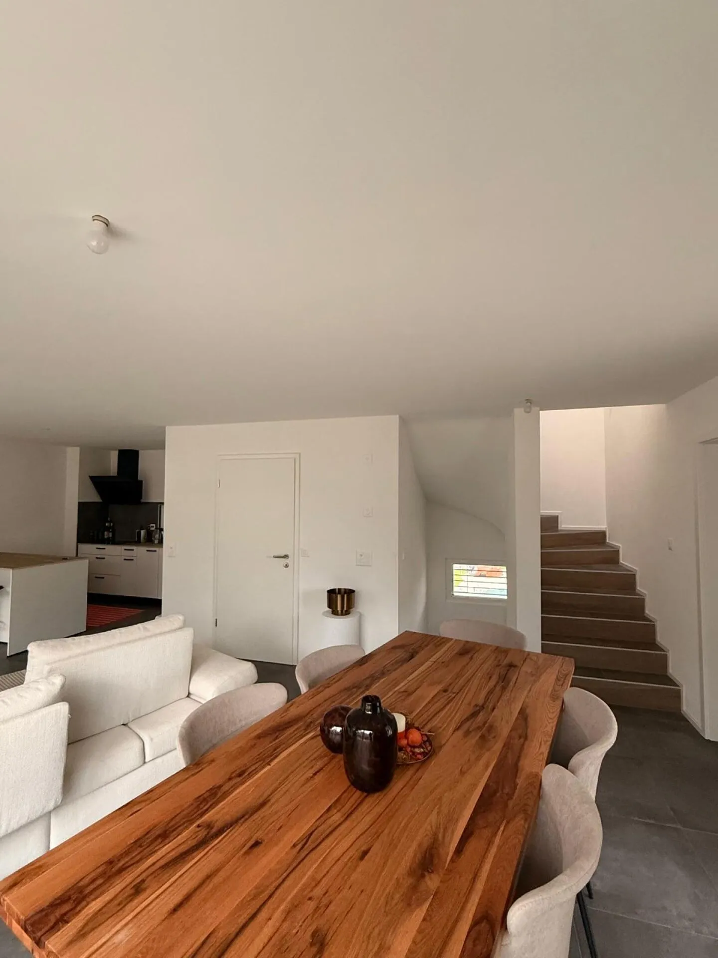 Beautiful semi-detached house with 5.5 rooms for rent - Photo 3 of 13