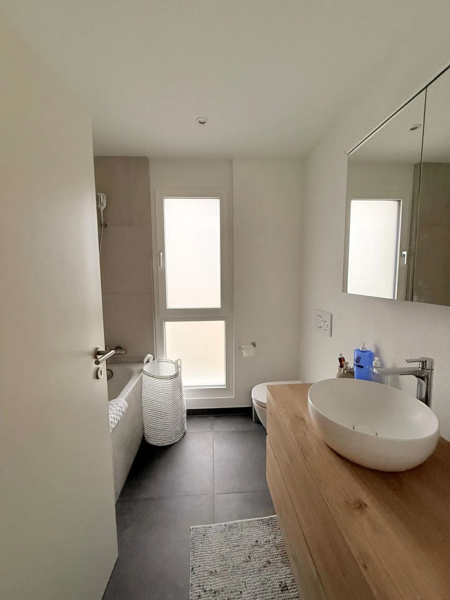 Beautiful semi-detached house with 5.5 rooms for rent - Photo 5 of 13