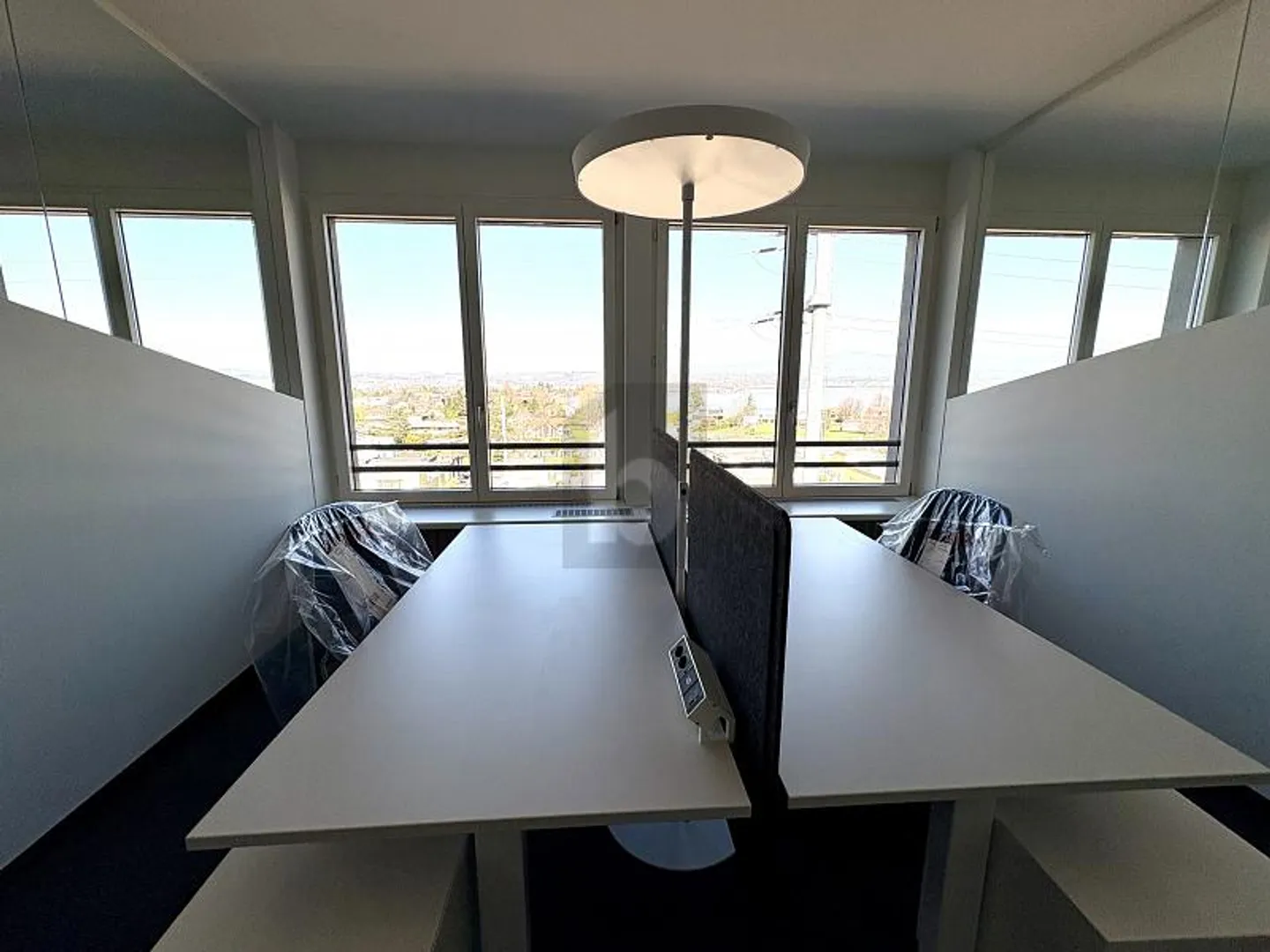 Office 1 room - Photo 3 of 5