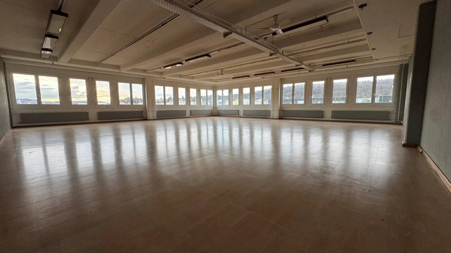 Helle, grosszügige Bürofläche mit guter Verkehrsanbindung - Foto 2 von 6