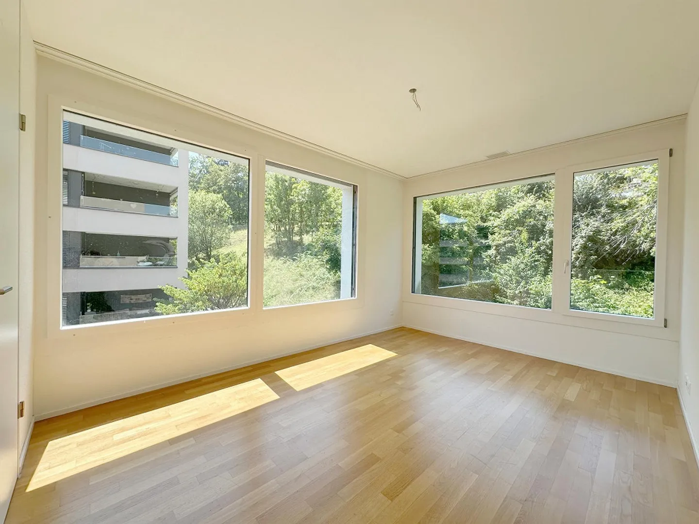 Spacious Apartment with Great Views - Photo 4 of 12