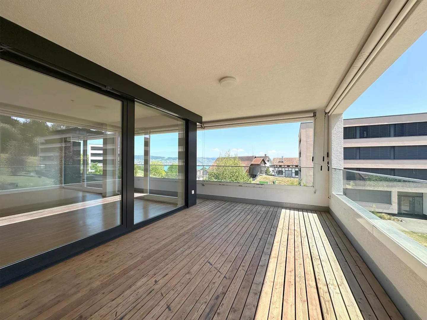 Spacious Apartment with Great Views - Photo 12 of 12