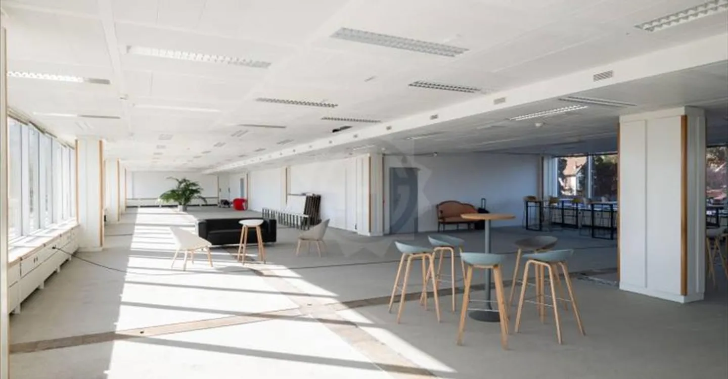 Bureau à louer - Photo 6 sur 8