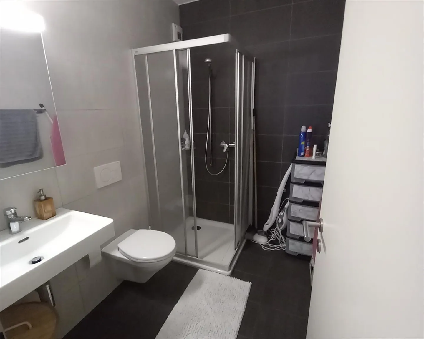 Belle appartement de 3,5 pièces au 3ème étage d'un immeuble neuf - Photo 3 sur 7