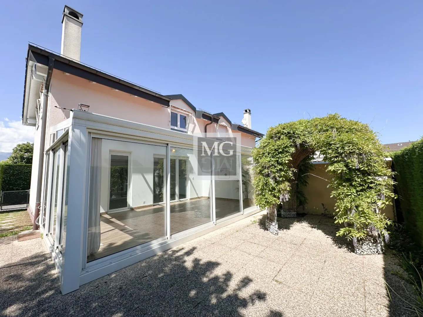 A Vernier: In affitto - bella villa bifamiliare di 7,5 locali ristrutturata - Foto 7 di 9