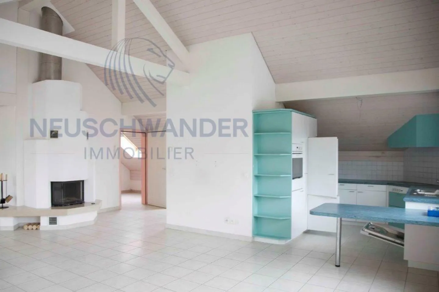 Dachwohnung mit Wintergarten und grosser Terrasse - Foto 3 von 12