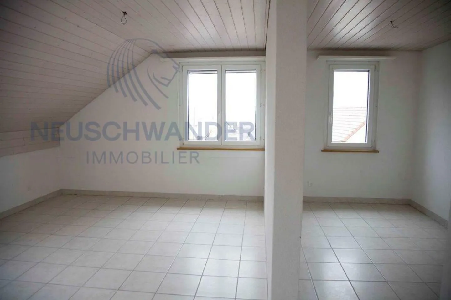 Dachwohnung mit Wintergarten und grosser Terrasse - Foto 7 von 12