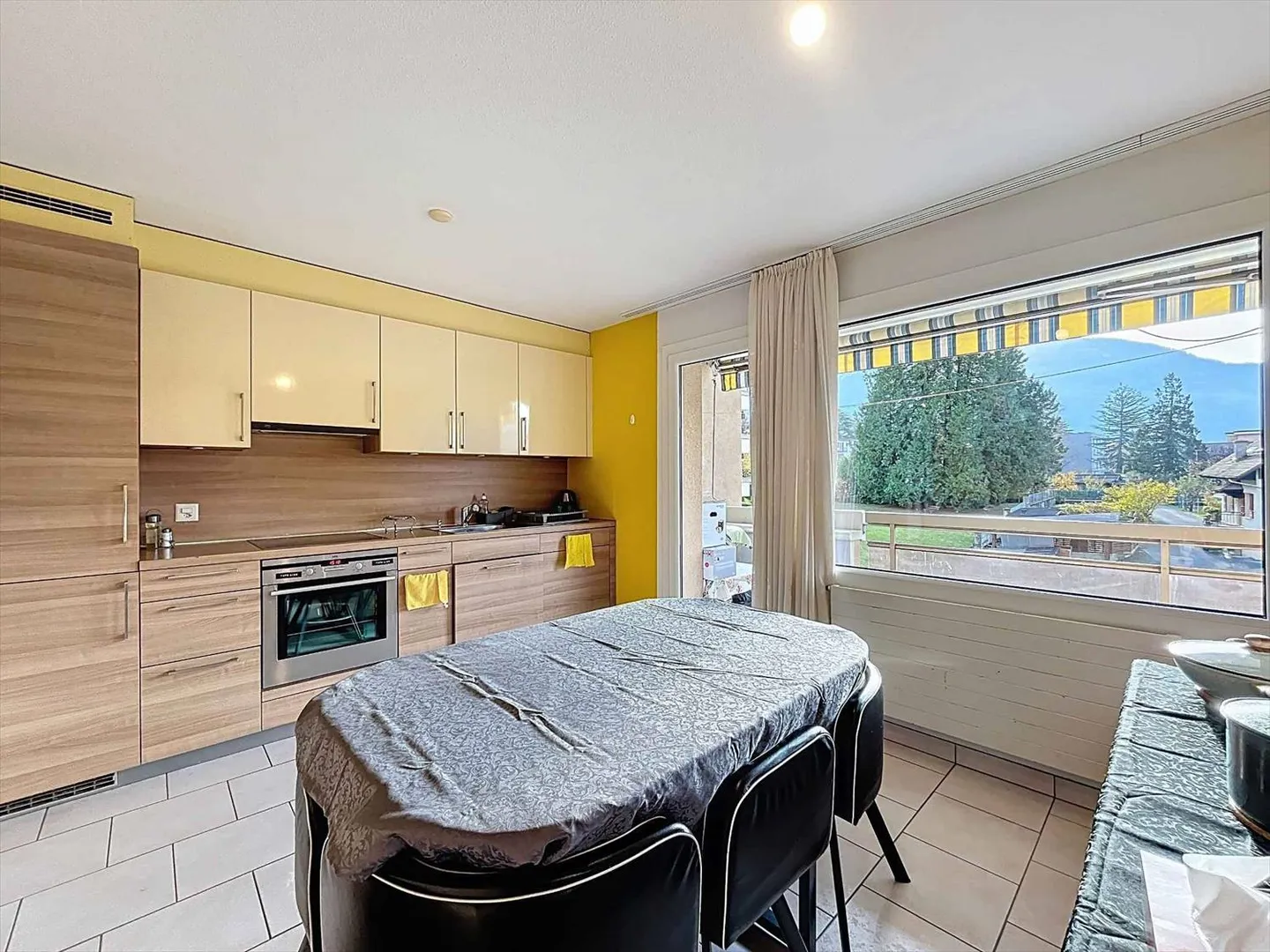 3.5-room apartment with a beautiful view of the mountains - Photo 3 of 6