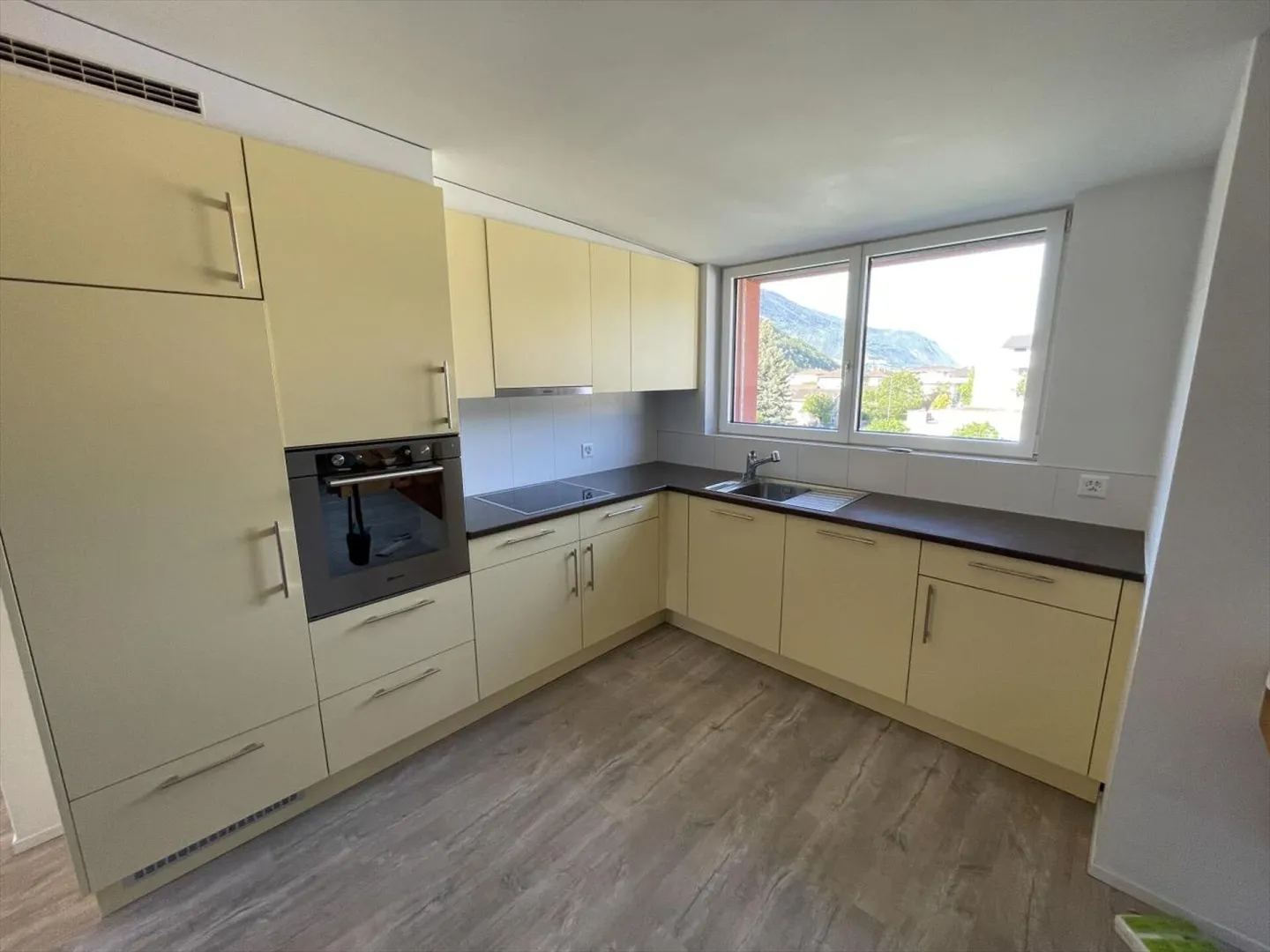 4.5 Room Apartment - Photo 2 of 5