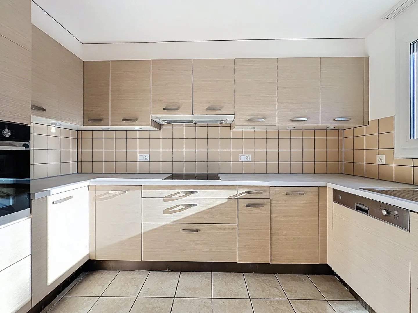 Charming Villa in Chambésy - Photo 3 of 14