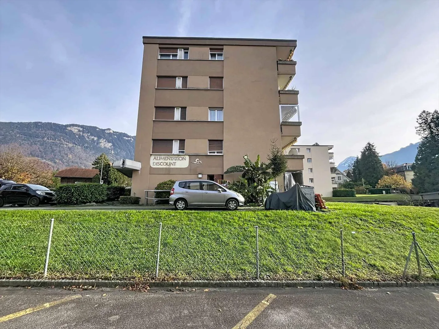 3.5-room apartment with a beautiful view of the mountains - Photo 6 of 6