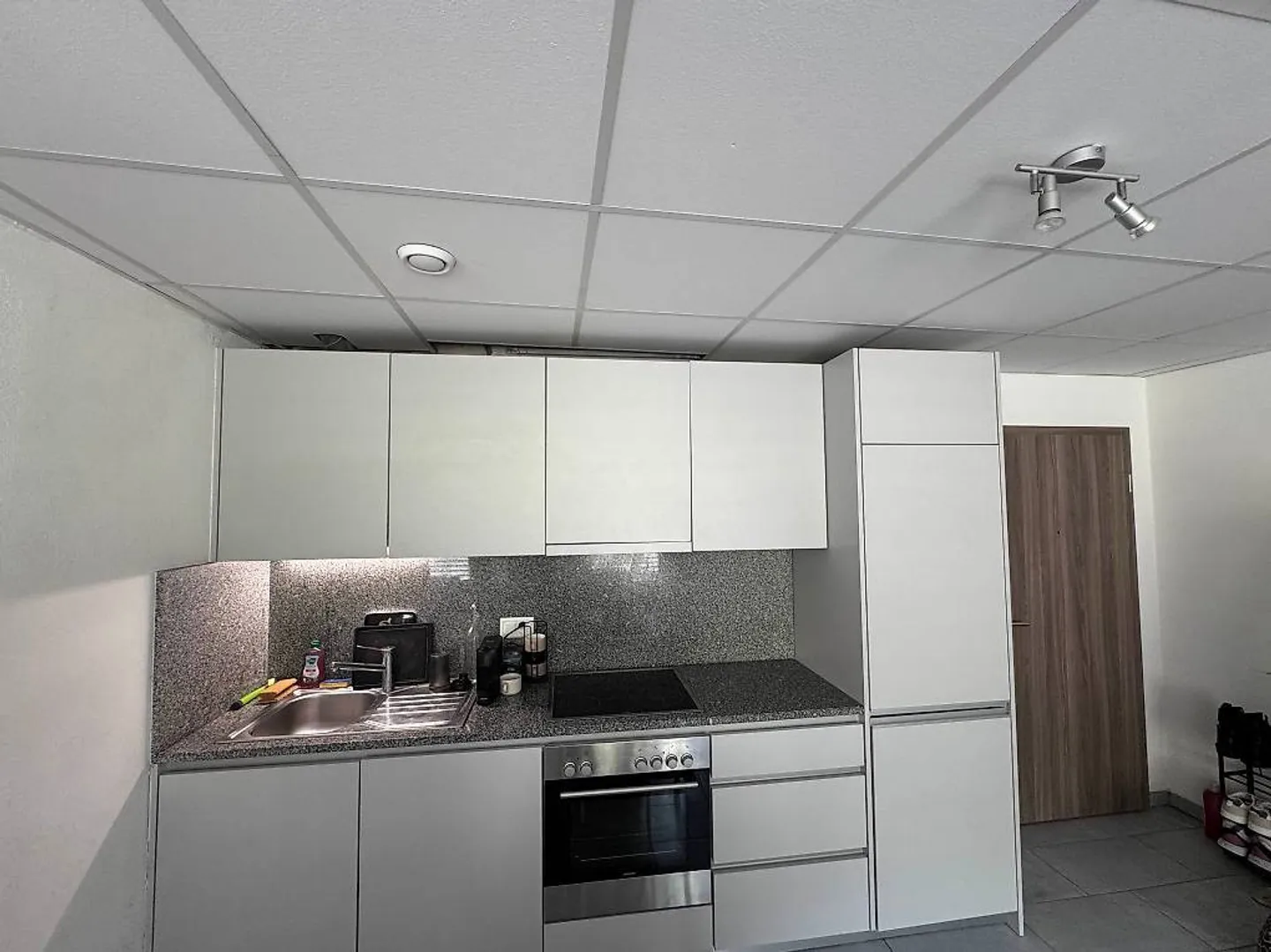 Studio dans le centre de Neuchâtel - Photo 2 sur 3