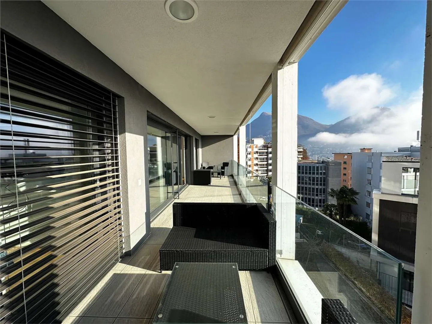 Appartement Élégant avec Terrasse - Photo 1 sur 6