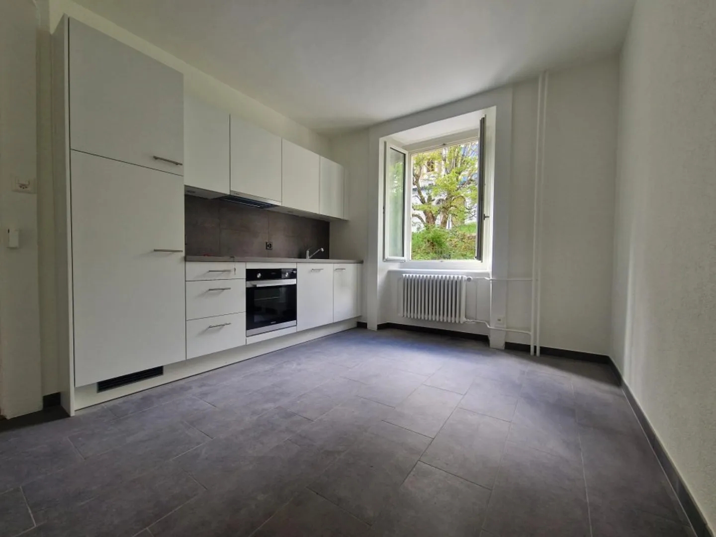 05583 - Recentemente rinnovato - Combe-Grieurin 31 - La Chaux-de-Fonds - Foto 1 di 5
