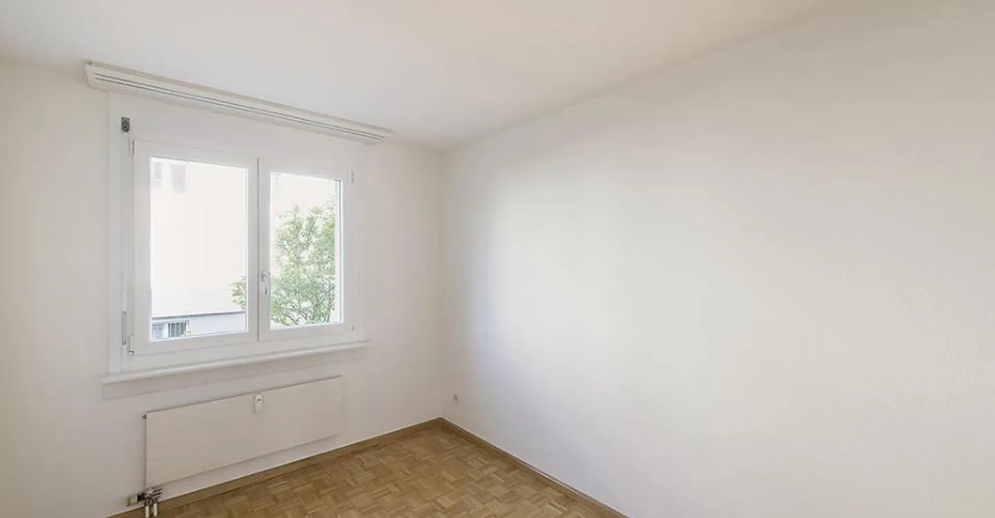 ***3'ZWG**Brand New Kitchen and Bathroom**30m2 Living/Dining**14m2 Balcony - Photo 8 of 10