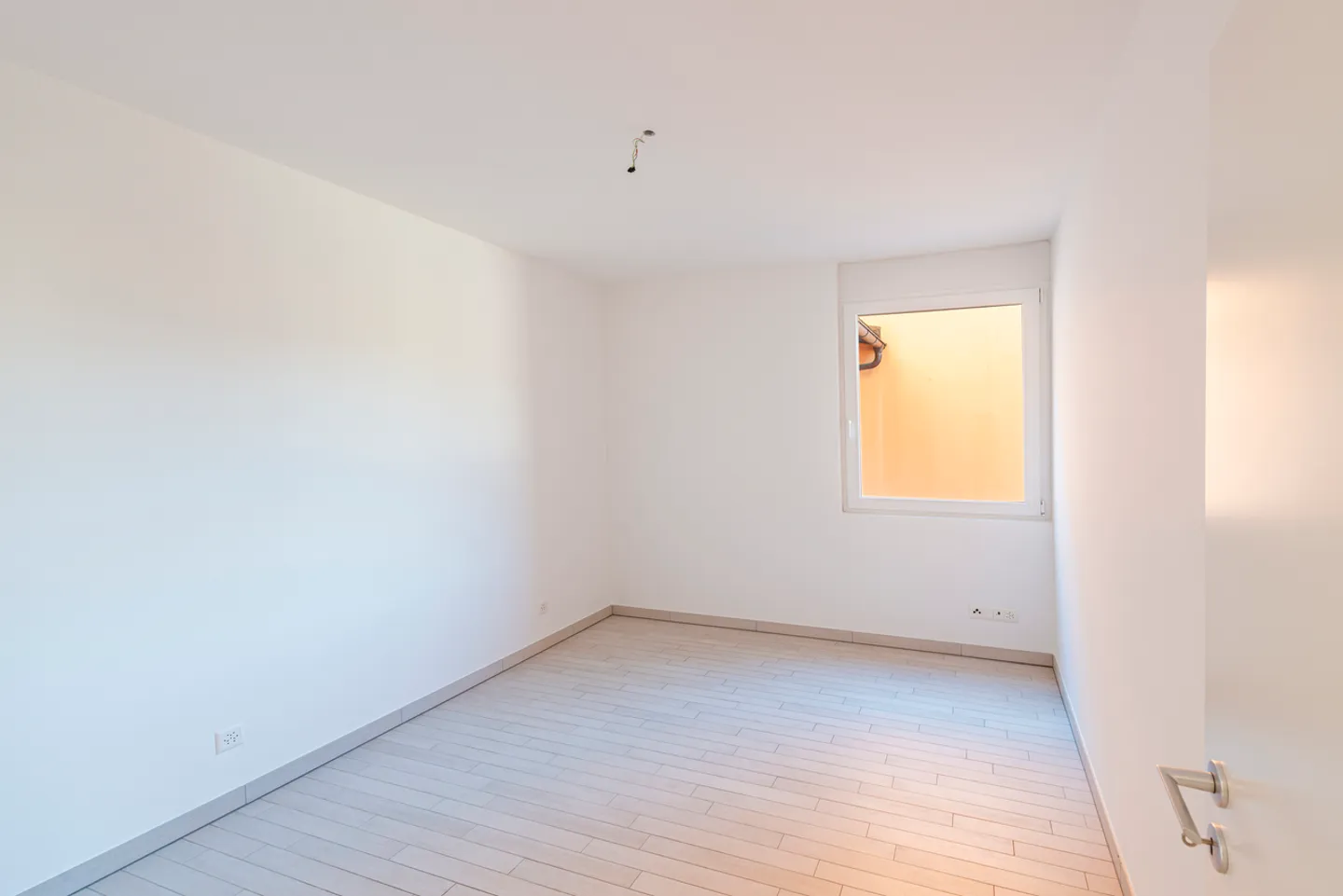 Charming Family Home in Vezia - Photo 14 of 17