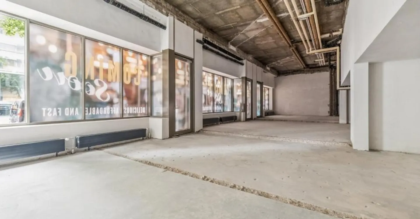 Attractive commercial space in a central location - Steinentorstrasse 14, Basel - Photo 3 of 9