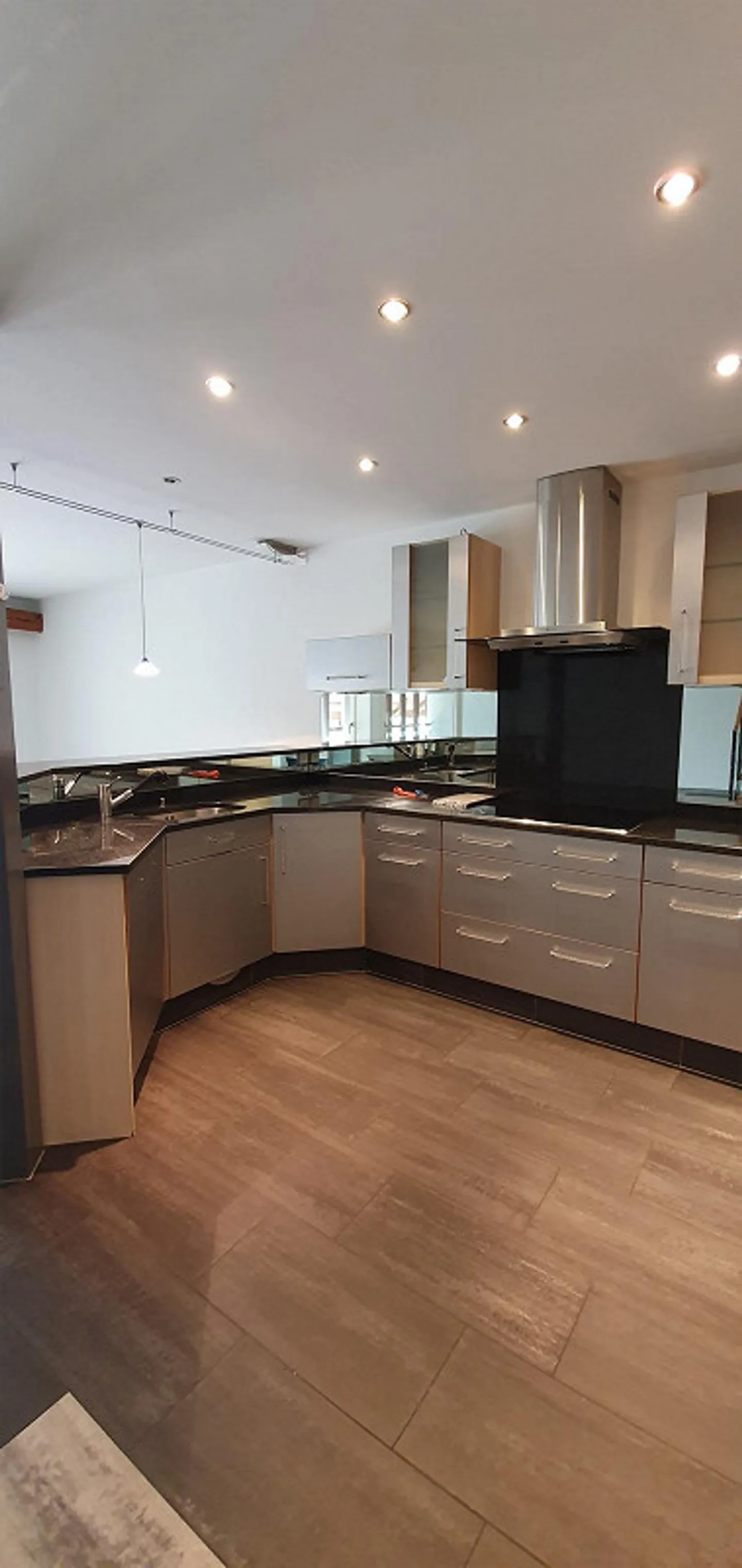 Belle appartement de 4,5 pièces avec des caractéristiques spéciales à Jegenstorf - Photo 4 sur 20
