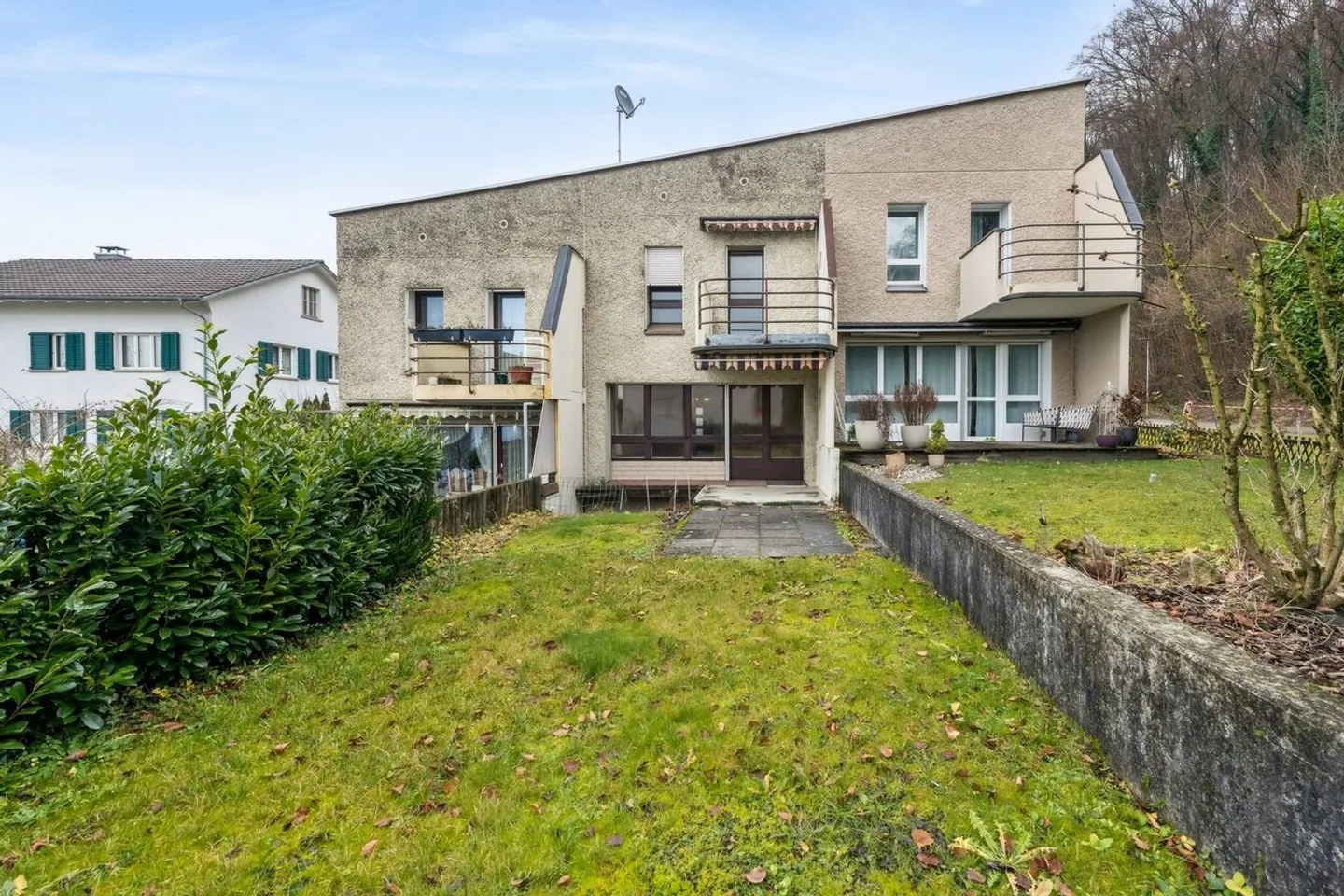 Cozy Living Seeks Craftsman - Photo 1 of 10