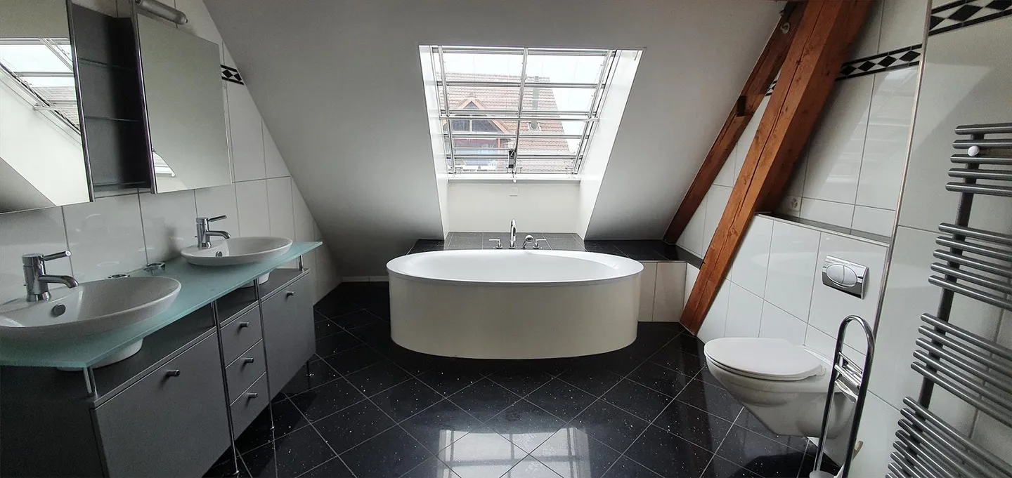 Belle appartement de 4,5 pièces avec des caractéristiques spéciales à Jegenstorf - Photo 7 sur 20
