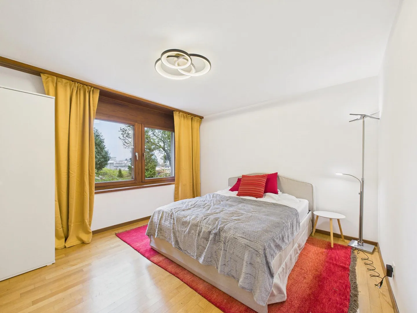 Appartamento servito moderno con 1 camera a Meilen - Tutto incluso. - Foto 1 di 6