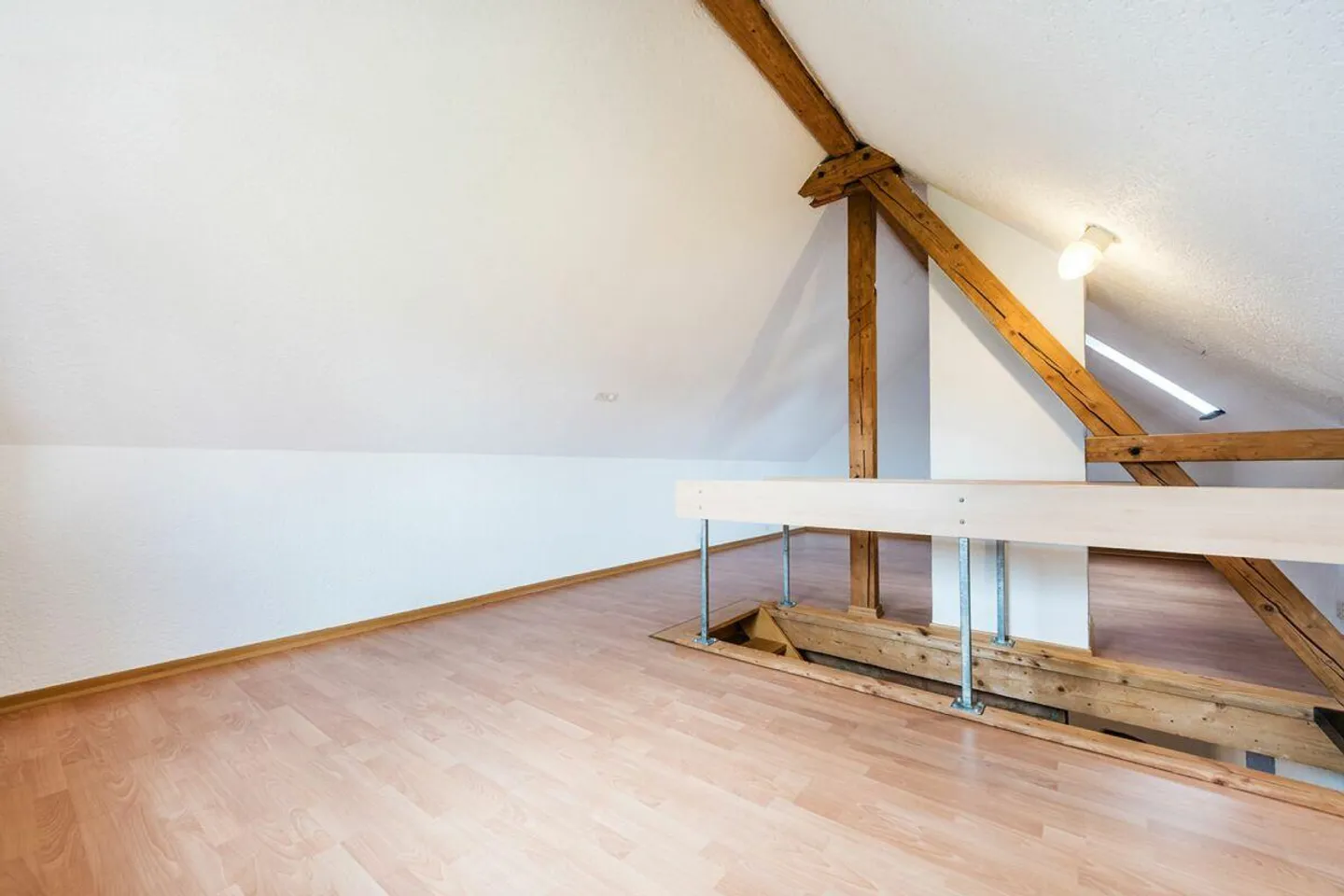 Charmantes Atelier in Bottighofen - Foto 7 von 11