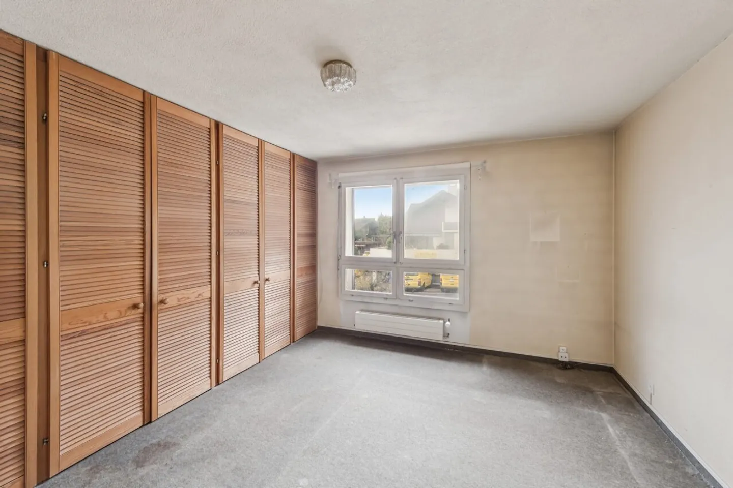 Cozy Living Seeks Craftsman - Photo 4 of 10