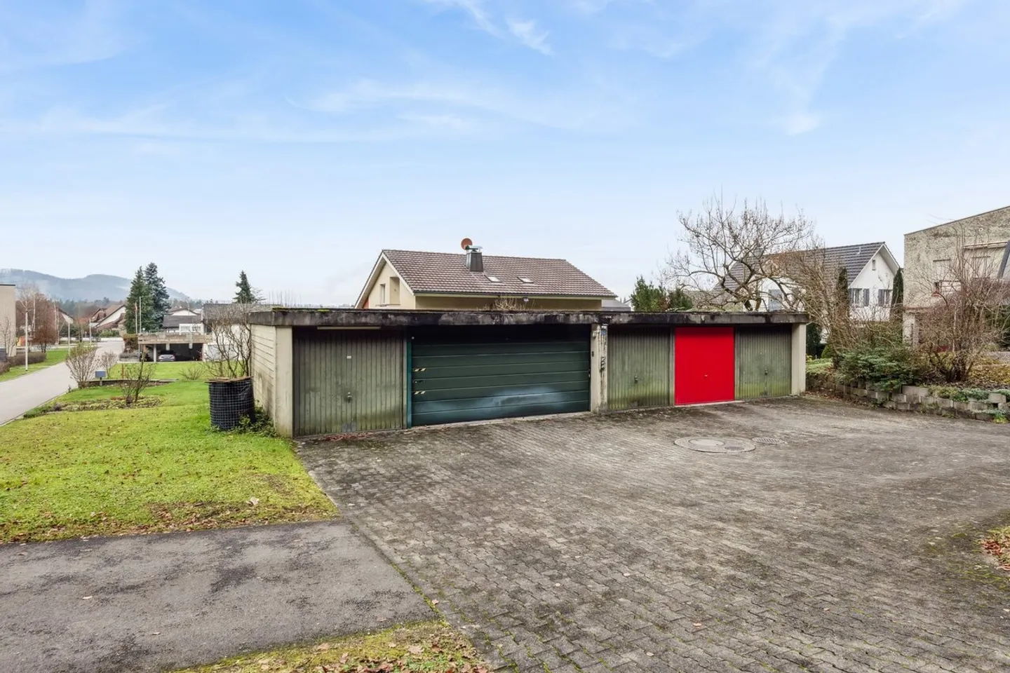 Cozy Living Seeks Craftsman - Photo 8 of 10