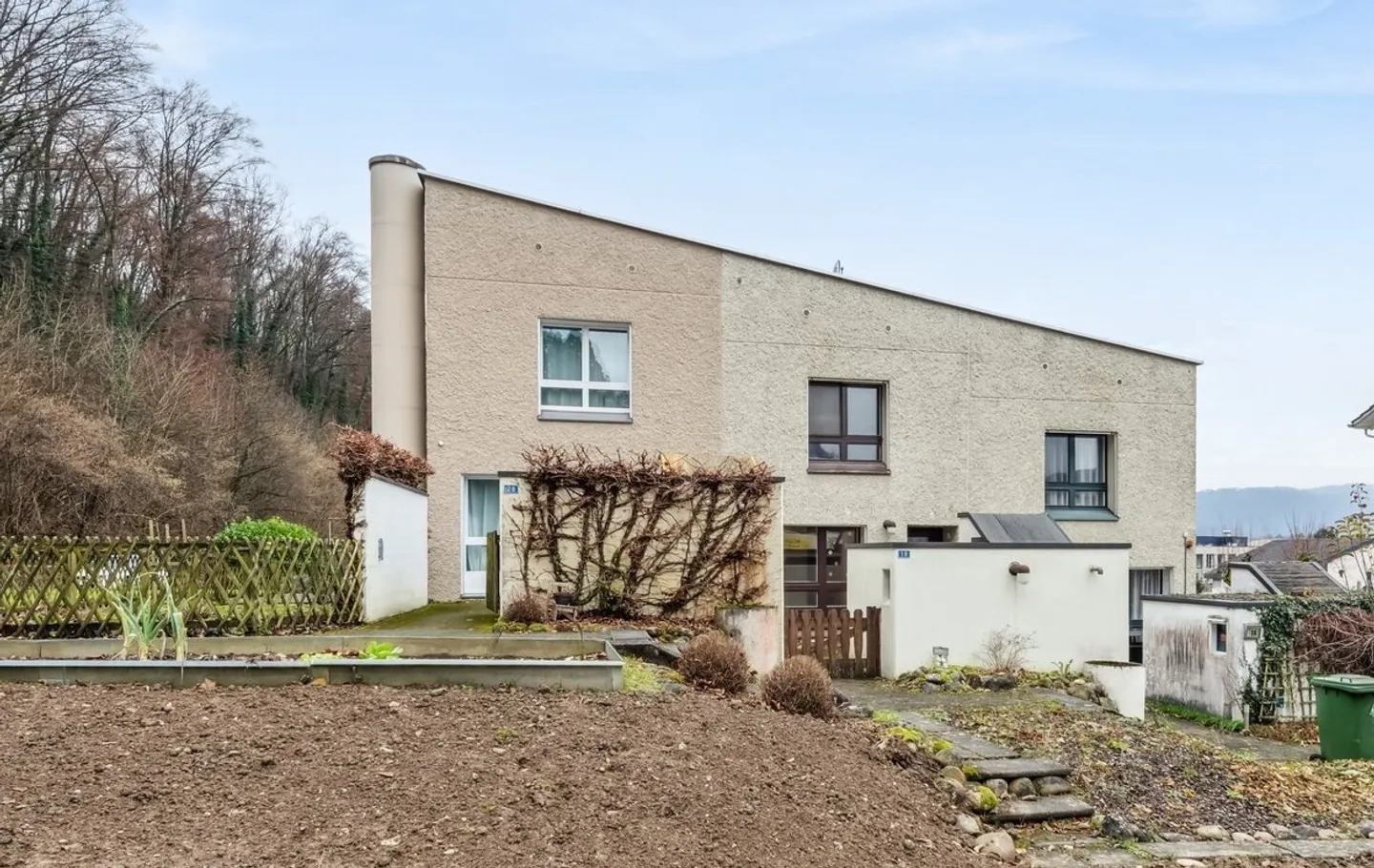 Cozy Living Seeks Craftsman - Photo 9 of 10