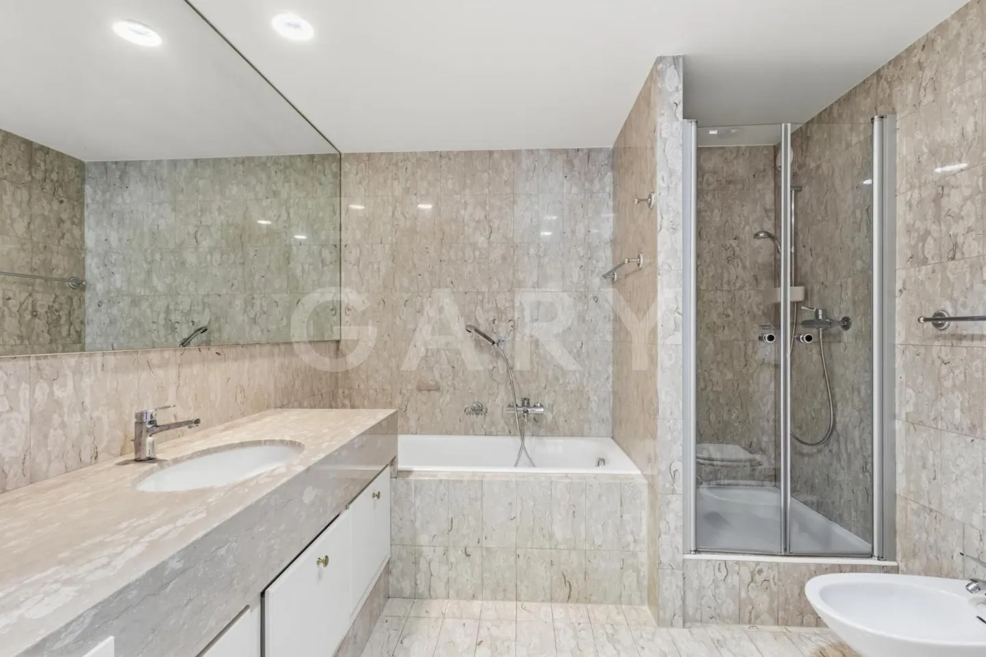 Appartement avec 7 pièces au cœur de Genève - Photo 7 sur 11