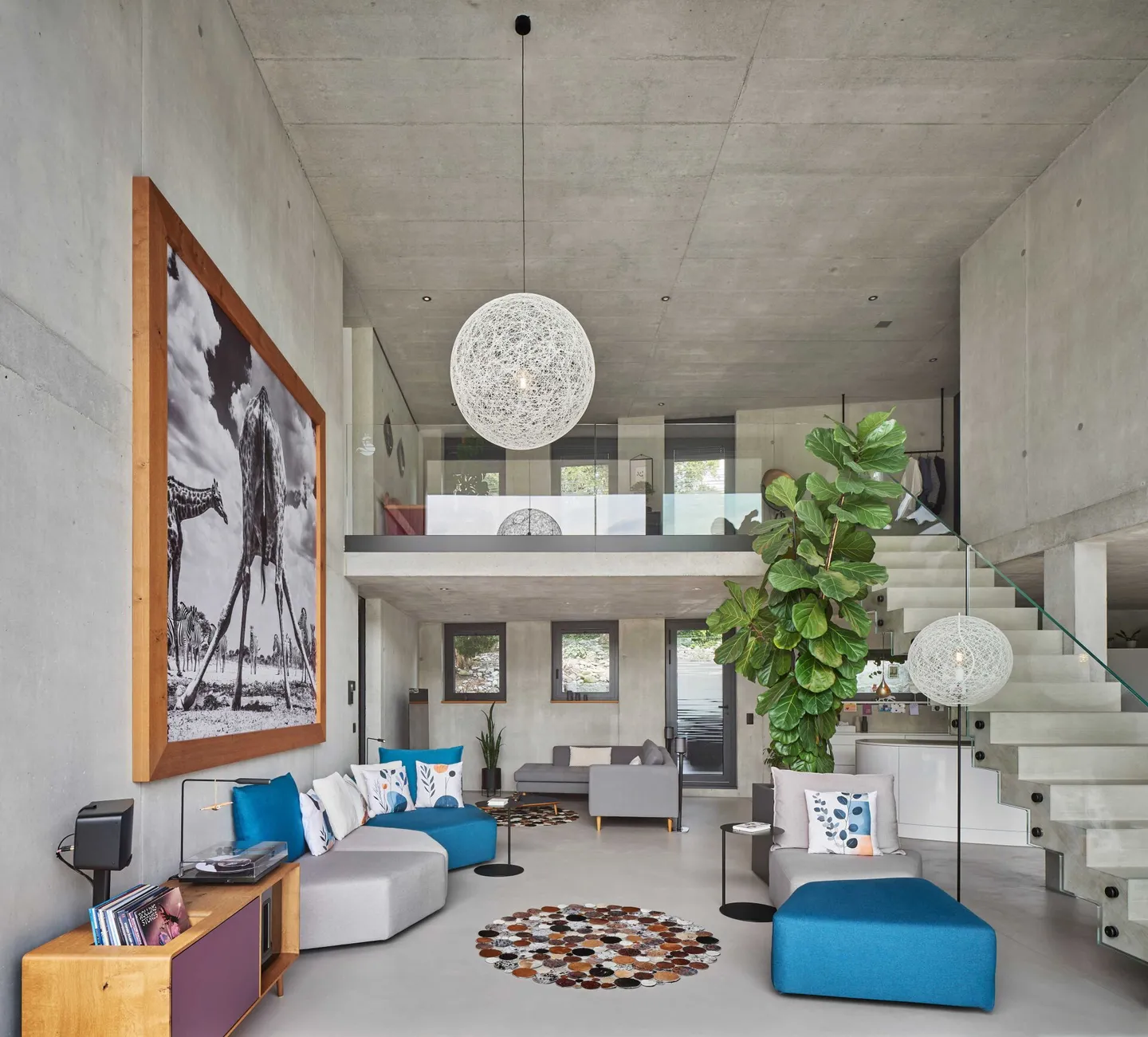 THE FRAME - Timeless Design. A Home with Corners and Edges. - Photo 2 of 17