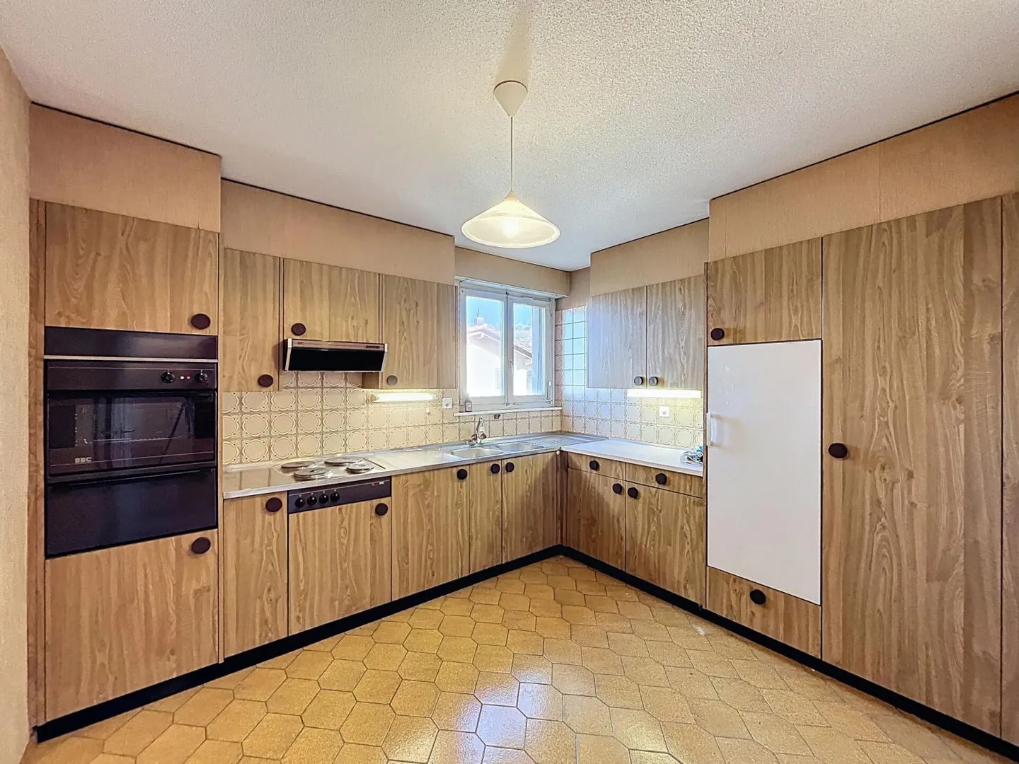 LUTRY: 5,5 Zimmer zu renovieren. Eine Exklusivität von Immo-Consulting SA. - Foto 7 von 9