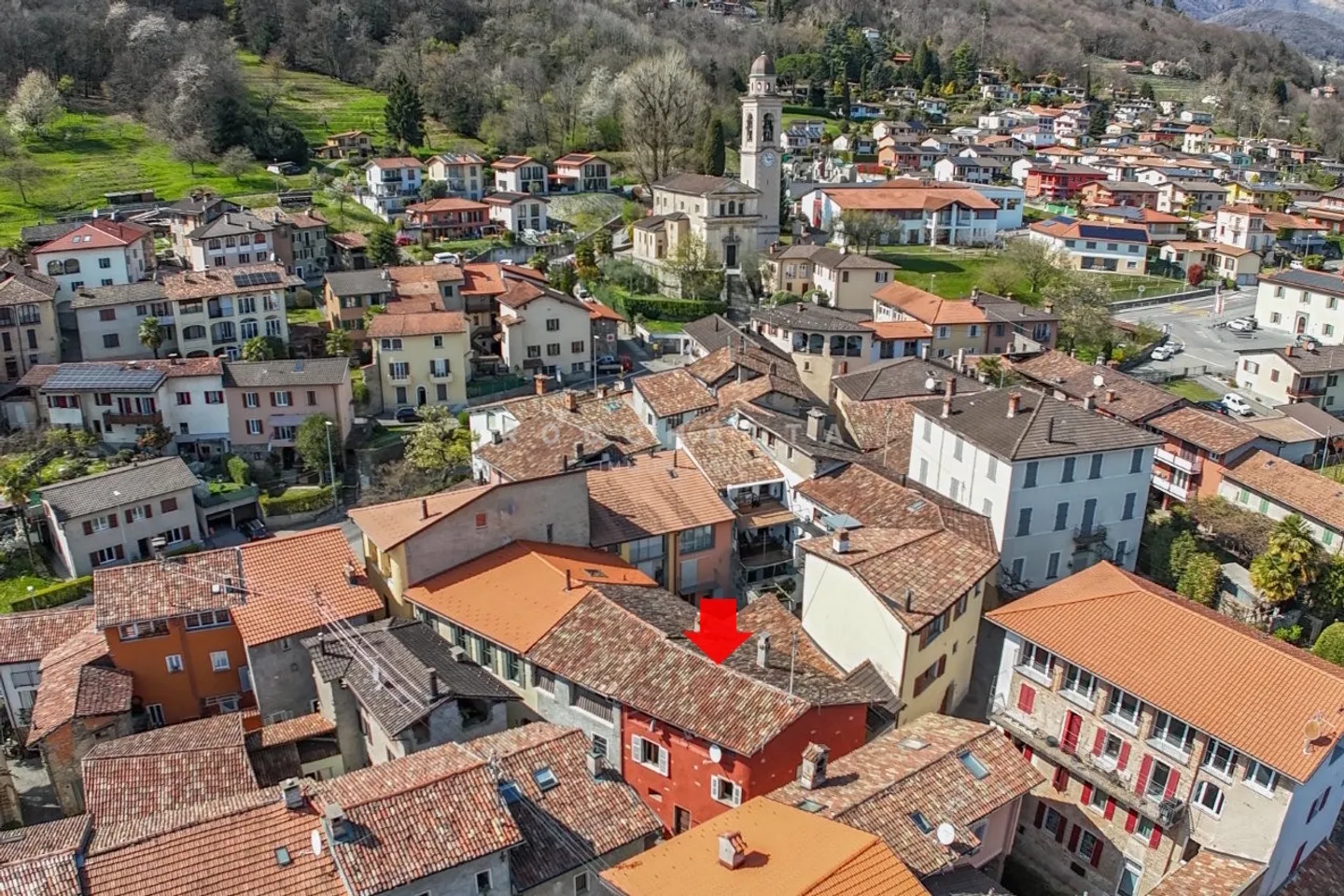 Maison plurifamiliale ticino avec cour privée - Photo 2 sur 6