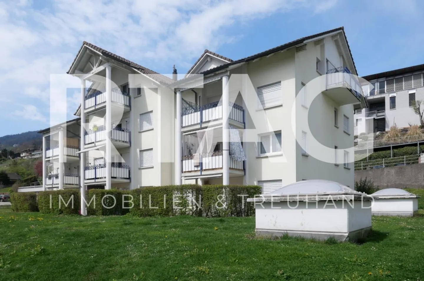 Appartement 2,5 pièces au 2ème étage - Photo 1 sur 9