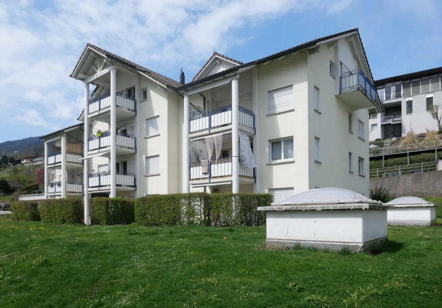 Appartement 2,5 pièces au 2ème étage - Photo 2 sur 9