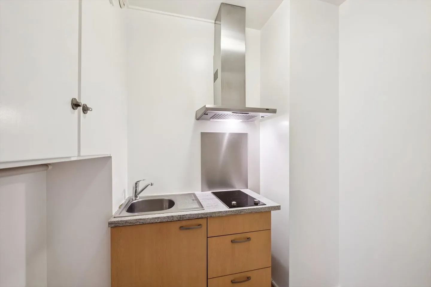 2-room apartment - Photo 2 of 10