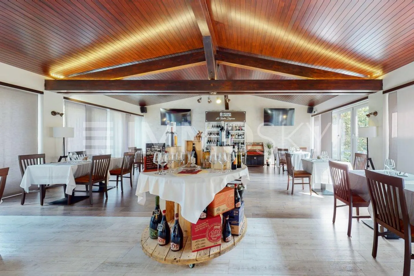 Restaurant 24 pieces - Photo 3 of 5