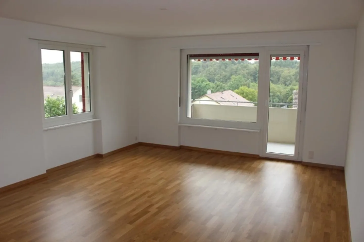 PRIMA AFFITTA DOPO RISTRUTTURAZIONE La tua nuova casa a Zollikofen al 2° piano - Foto 2 di 11